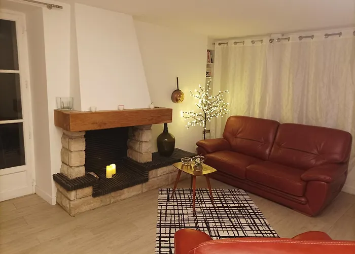 La Maison Au Bord De L\'Eau