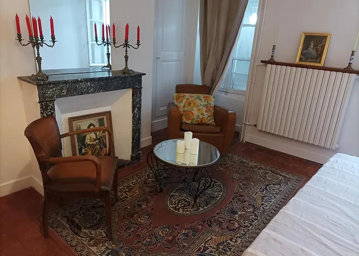 La Maison Au Bord De L\'Eau